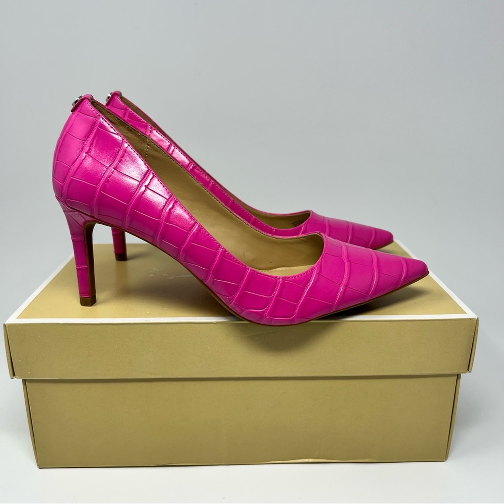 Michael Kors Pink Croc-Embossed Heels - Picture 3 of 11